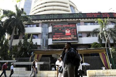 Sensex Plunges 661 Points in Line with Global Sell-off and Losses in Financial Stocks
