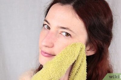 How to Apply Makeup for a Beauty Pageant