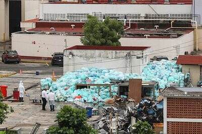Complaints as medical waste piles up outside Mexico hospital