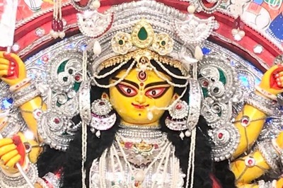 IMD: Rain May Dampen Durga Puja Revelry in West Bengal on Navami, Dashami
