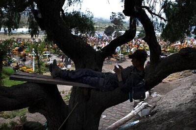 AP PHOTOS: In Mexico, A Quieter Day Of The Dead Under COVID