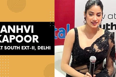 WATCH VIDEO: Janhvi Kapoor At South Delhi For Launch Of Reliance Digital Flagship Store