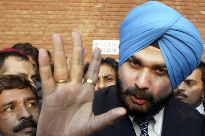 EC Bans Sidhu From Campaigning for 72 Hours Over Appeal to Muslims Against Division of Votes