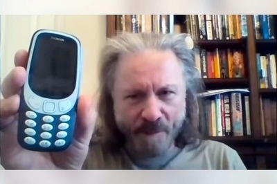 Iron Maiden Lead Vocalist Bruce Dickinson Has Finally Got a Smartphone, Says 'Life Will Suck Now'