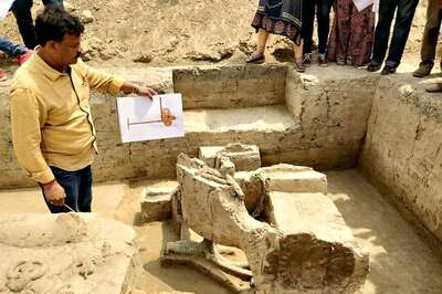 Dating Mahabharata to 2000 BC: Archaeologists Shift from Painted Grey-Ware to Ochre Coloured Pottery