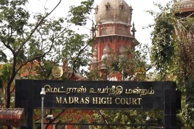 Madras High Court Permits Hindu Wife to Perform Last Rites of Muslim Husband while Adhering to Islamic Customs