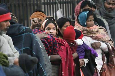 Delhi: No respite from cold as mercury stays below normal
