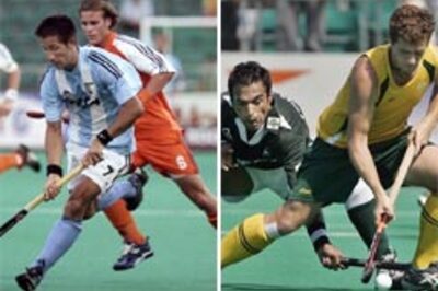 Aussies, Dutch off to a winning start