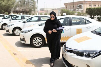 Saudi Female Car Accident Inspectors Prepare For Women Driving