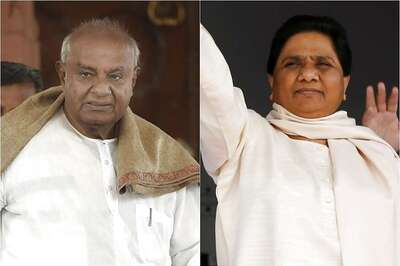 Gowda's Woman With Paddy Stack to March With Mayawati's Elephant in Karnataka