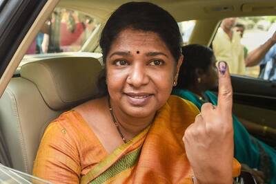DMK Leader Kanimozhi Accuses Govt of Trying to Paint Past in Saffron