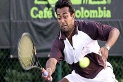 Paes pairs up with Pakistan's Qureshi