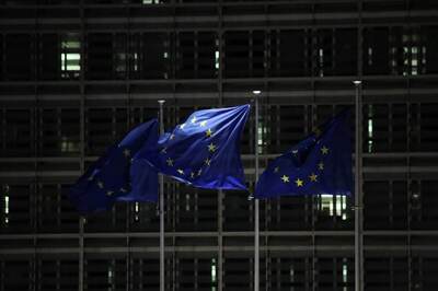 EU Aims to Cut Foreign Reliance on Chips, Pharma Materials: Report