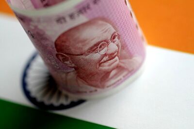 Rupee Inches 6 Paise Higher to 73.65 against US Dollar in Early Trade