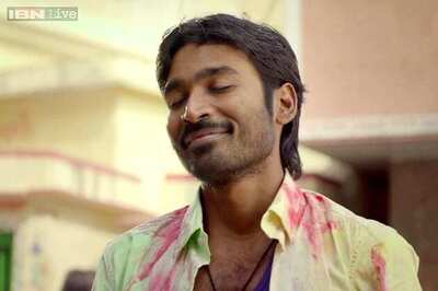 Dhanush helped with Tamil film 'Vellai Illa Pattathari' script: Director