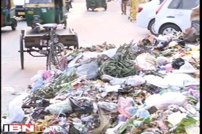 Meet demands of striking workers, Kejriwal to MCD mayors