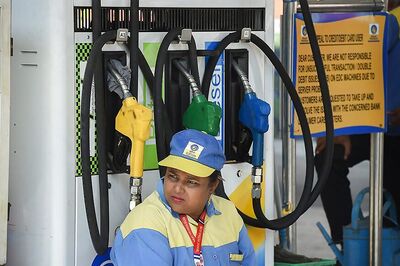 Consumers Buying 'Polluting Euro 4 Fuel' From Neighbouring States: Delhi Dealers