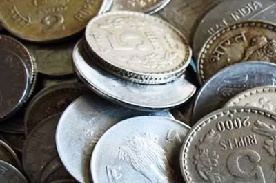 Rupee Rises 14 Paise To 83.05 Against US Dollar