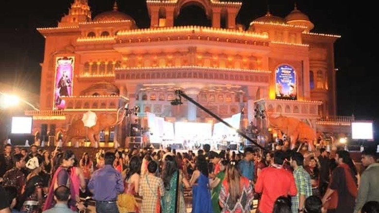 Dandiya Raas at Kingdom of Dreams evokes mixed response from people