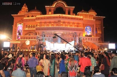 Dandiya Raas at Kingdom of Dreams evokes mixed response from people