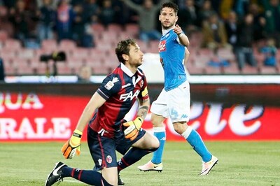 Mertens Fires Hat-Trick as Napoli Smash six Past Bologna