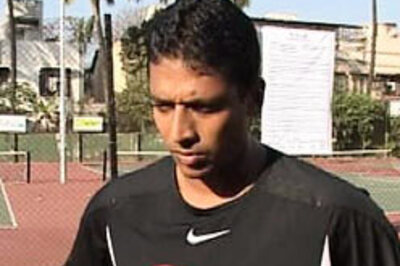 Bhupathi-Knowles eliminated in men's doubles