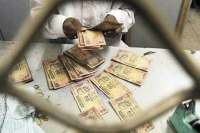 Unique Ways in Which Indians Are Dodging Currency Ban