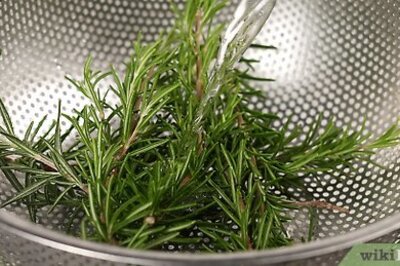 11 Flavorful Ways to Use Rosemary in Food, Drinks, & More