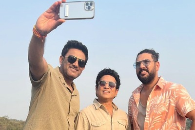 Sachin Tendulkar Recreates Dil Chahta Hai Moment With Yuvraj Singh and Anil Kumble in Goa
