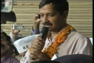 EC notice to Kejriwal for assembling with crowd at Raj Ghat