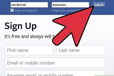 How to Add Location to a Facebook Post