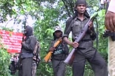 Maoists attack West Bengal CPI-M worker, kill cop