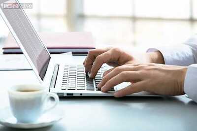 New 5G technology lets you download over 30 movies in one second; 65,000 times faster than average 4G download speeds