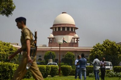 Treat With Urgency Pleas Against Payment of Full Wages During Lockdown, SC Tells Centre