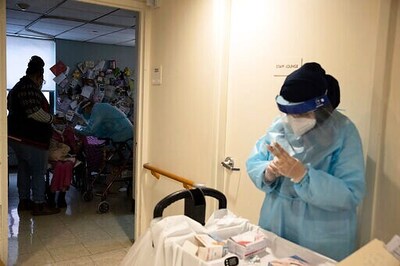 Nursing Home Residents Can Get Hugs Again, Feds Say