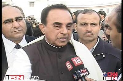 Subramanian Swamy demands ban on IPL