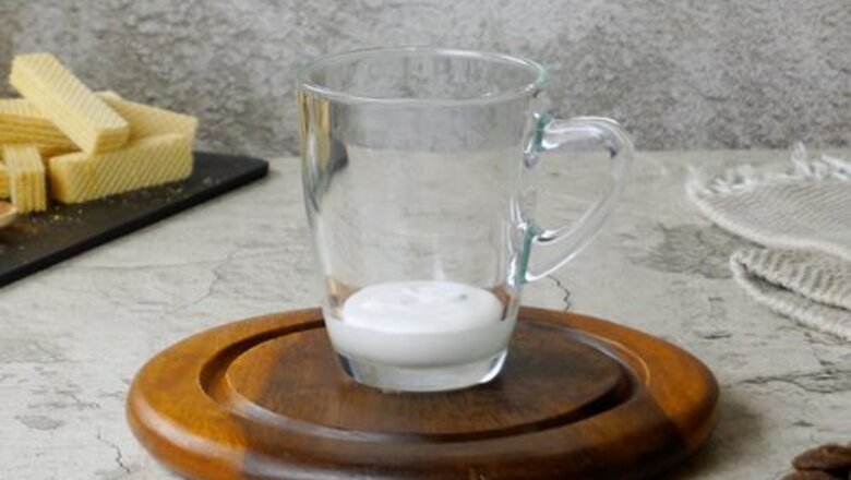 How to Make Deluxe Hot Chocolate