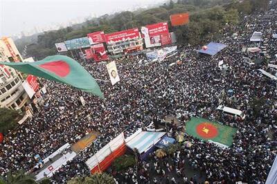 Bangladesh: Two killed in fresh clashes