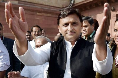 Akhilesh Gets Cycle, But There Could be More Twists Ahead in SP Drama