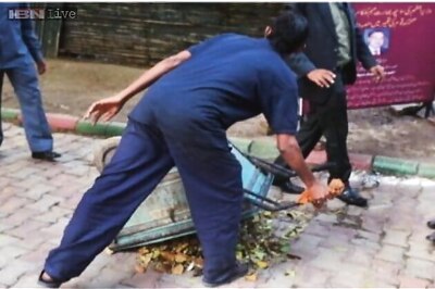 Mulayam Singh's daughter-in-law lauds PM Modi's cleanliness campaign