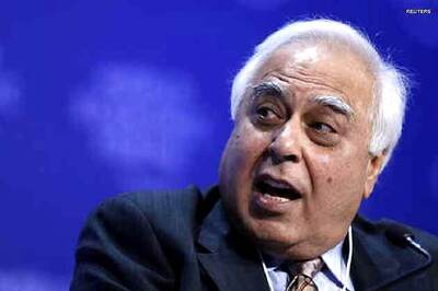 Sibal to meet telecom chiefs on Tuesday