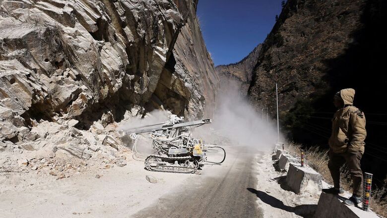 National Highway Construction Improves to 24.14 km Per Day; 40% Road Projects Delayed