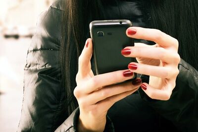 SMS '1' to wish your Facebook friends 'Happy Birthday!'