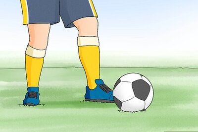 How to Do a Maradona in Soccer