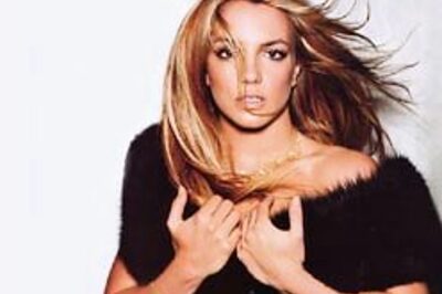 Britney poses nude for magazine