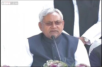 Two injured in Bihar earthquake, CM Nitish Kumar cuts short visit to Delhi