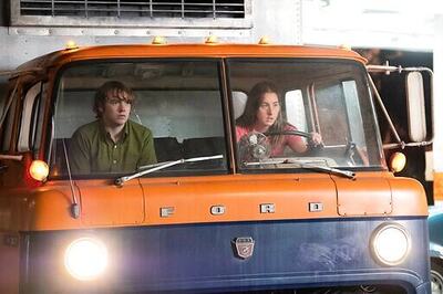 Review: The Sunny, Shaggy 'Licorice Pizza' Soaks Up The '70s