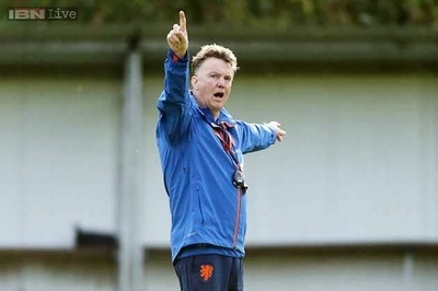 Party animal Van Gaal the perfect fit for Manchester United