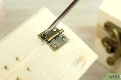 How to Decorate an Unfinished Wooden Box