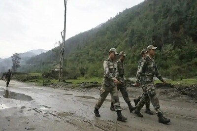 Army Rescues Over 100 People Stranded After Heavy Snow at Arunachal Pradesh's Sela Pass